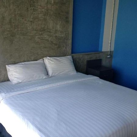 Pornsiri Hotel Sisaket Екстер'єр фото