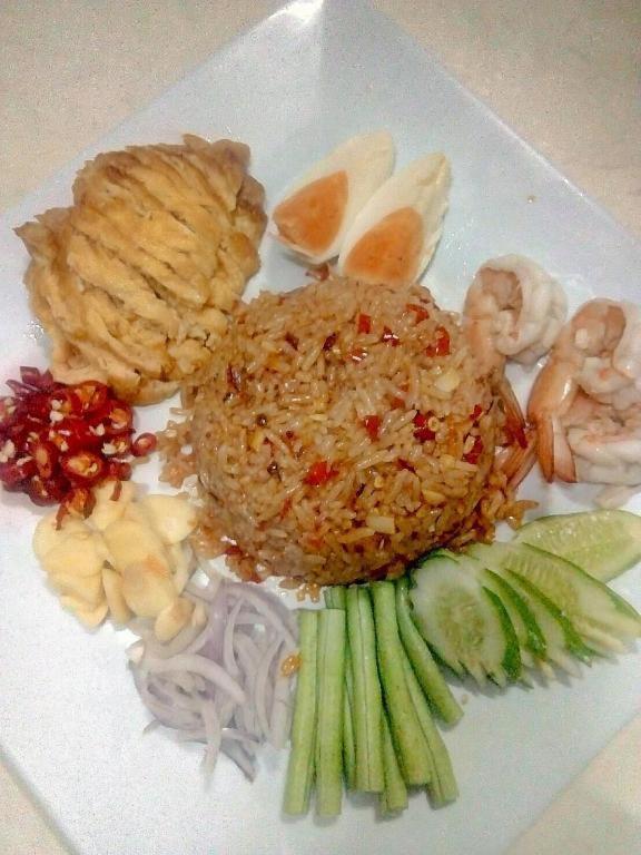 Pornsiri Hotel Sisaket Екстер'єр фото