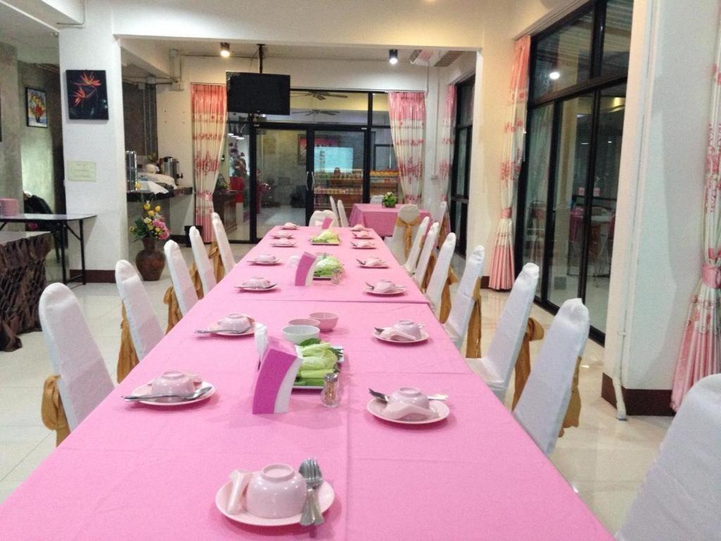 Pornsiri Hotel Sisaket Екстер'єр фото