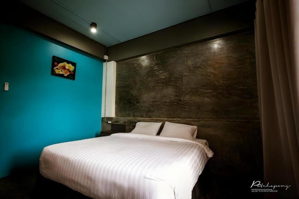Pornsiri Hotel Sisaket Екстер'єр фото