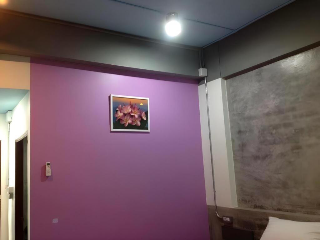 Pornsiri Hotel Sisaket Екстер'єр фото